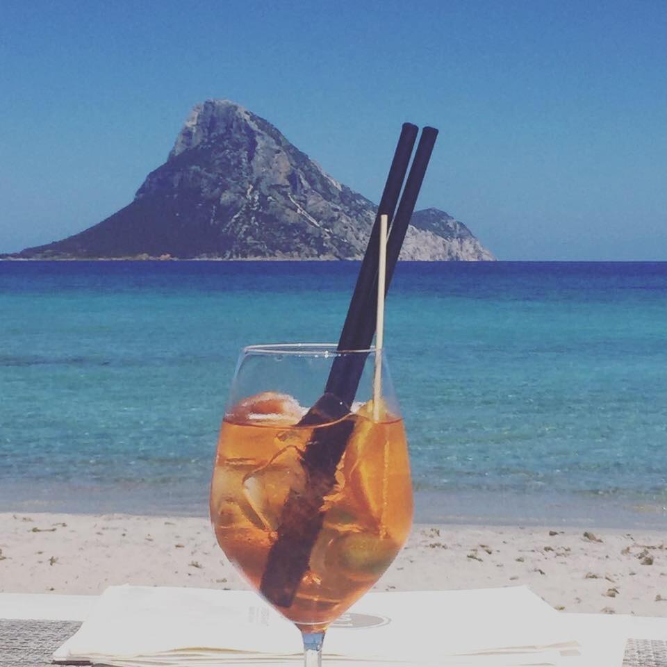 Hotel Al Faro Spiaggia La Cinta Santeodoro Сан Теодоро Екстериор снимка