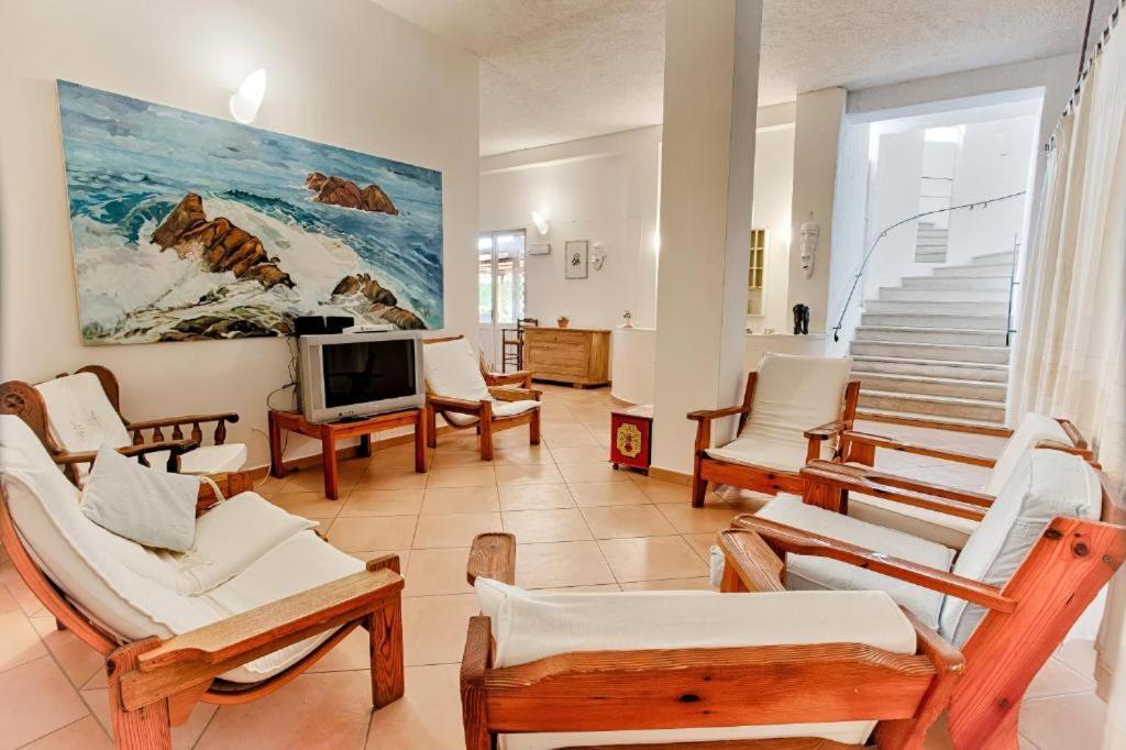 Hotel Al Faro Spiaggia La Cinta Santeodoro Сан Теодоро Екстериор снимка